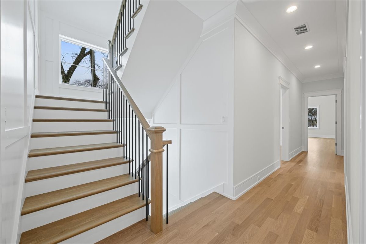 2438 Pomona Lane