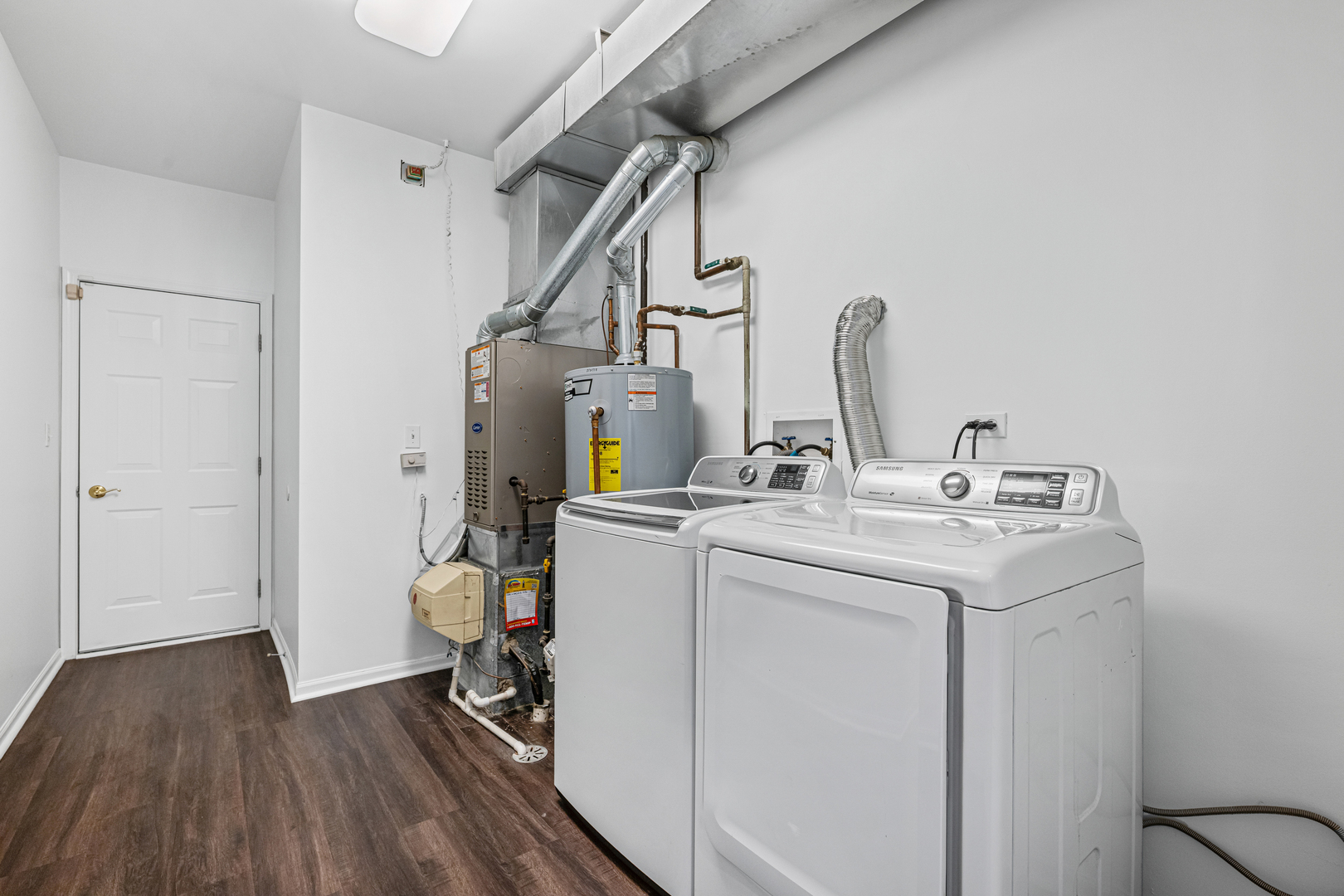 7420 Lincoln Avenue Unit: B