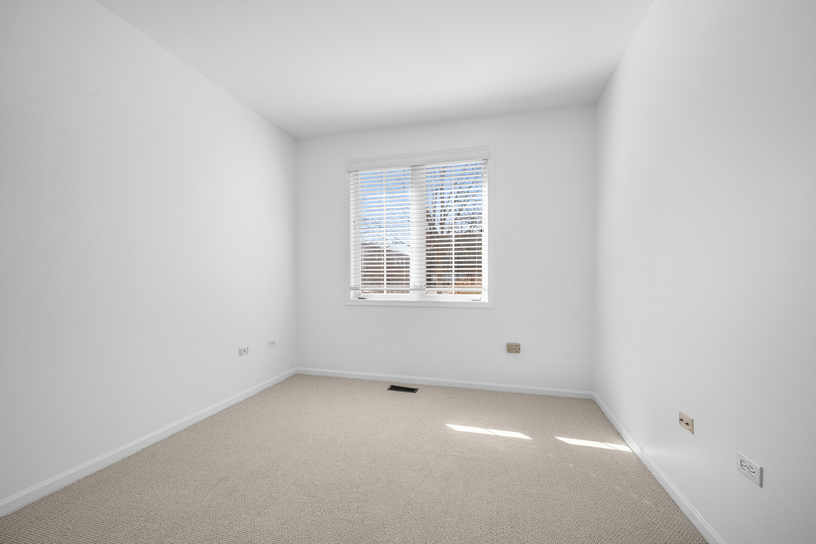 7420 Lincoln Avenue Unit: B