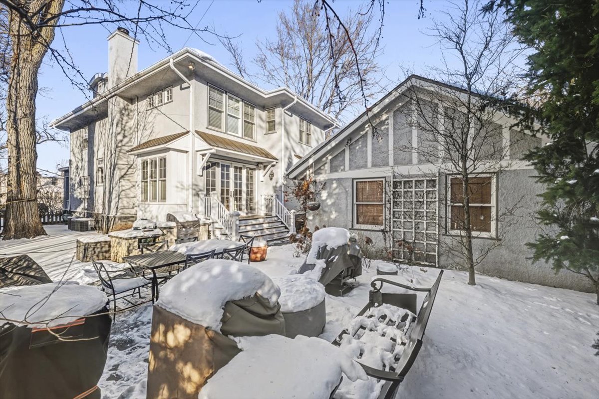1003 Forest Avenue