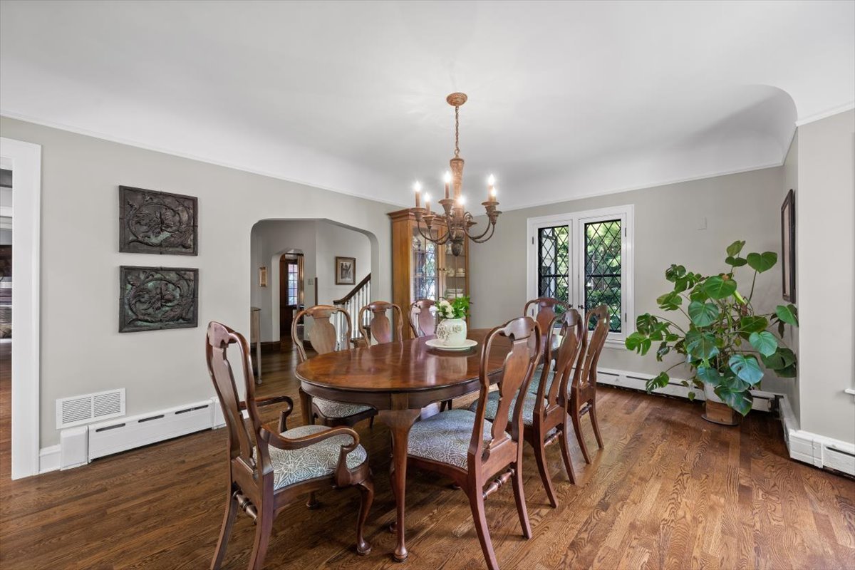 1137 Locust Road