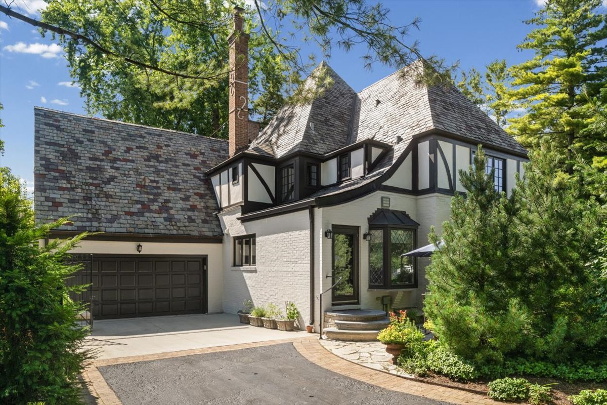 1137 Locust Road