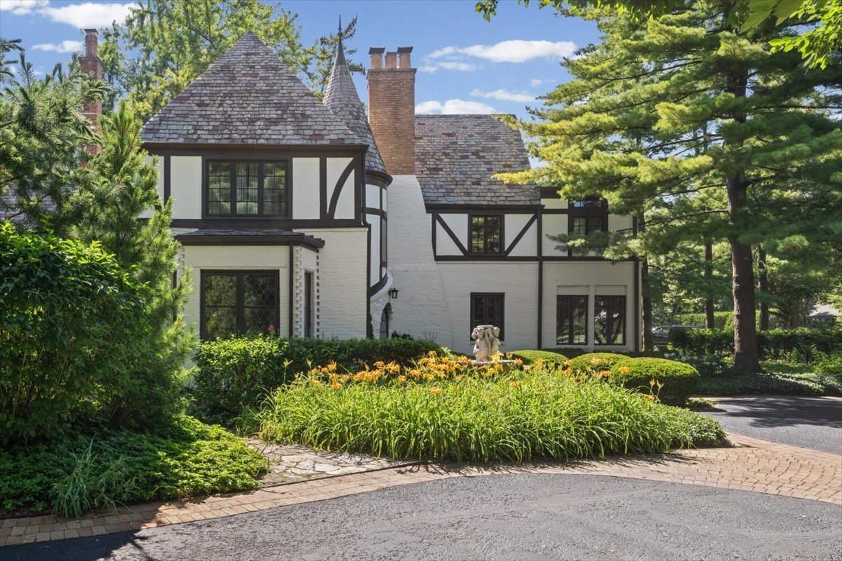 1137 Locust Road