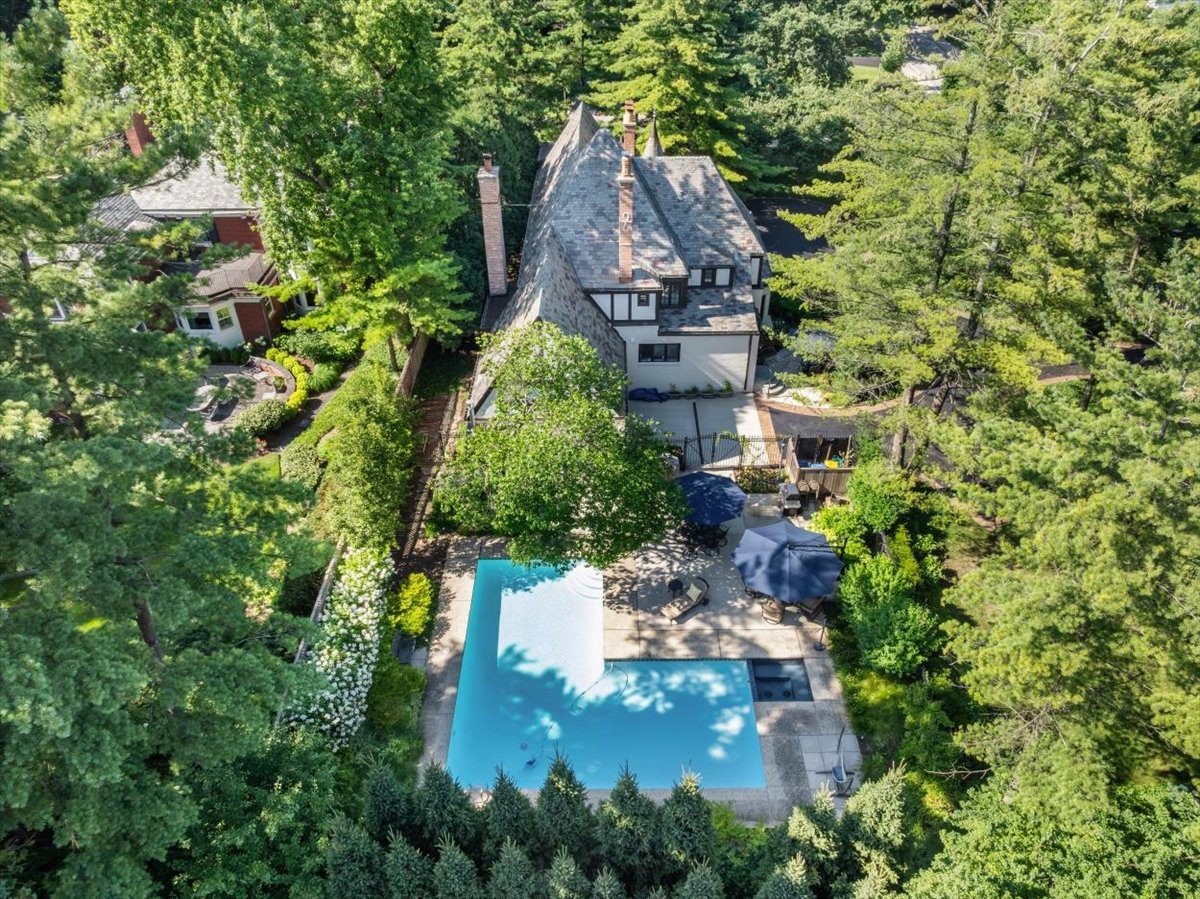 1137 Locust Road