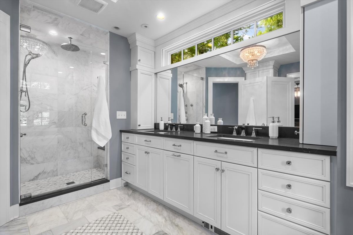 1137 Locust Road