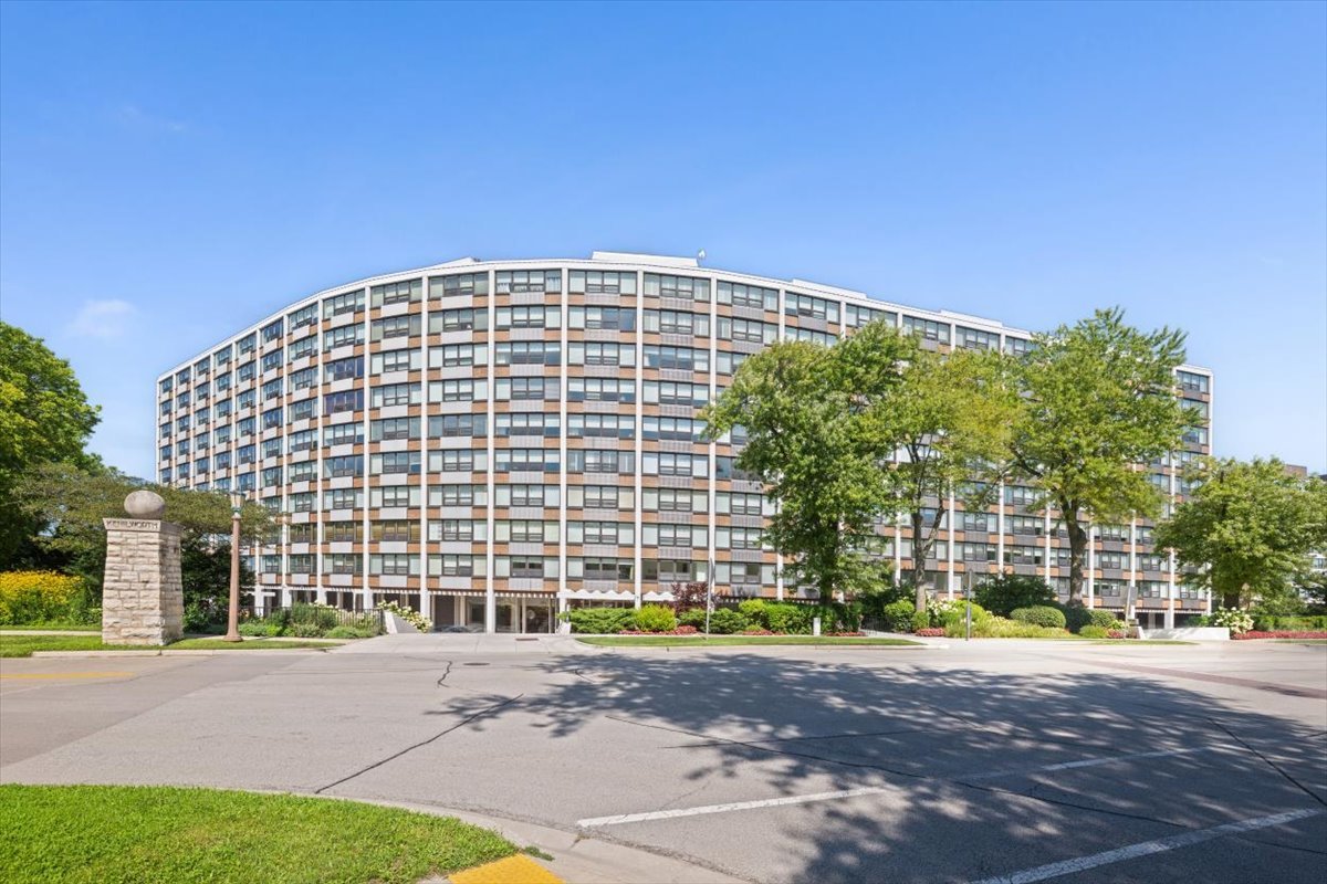 1630 Sheridan Road Unit: 5G