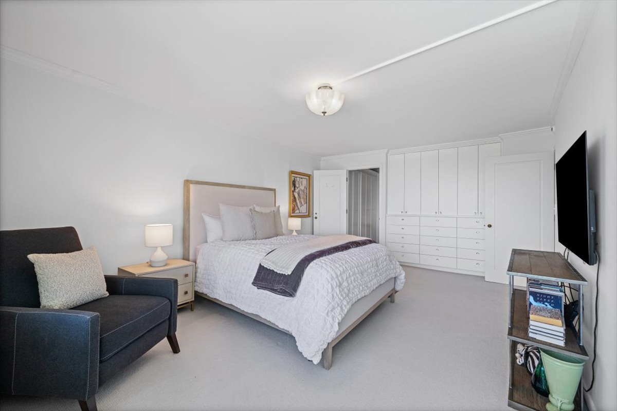 1630 Sheridan Road Unit: 5G