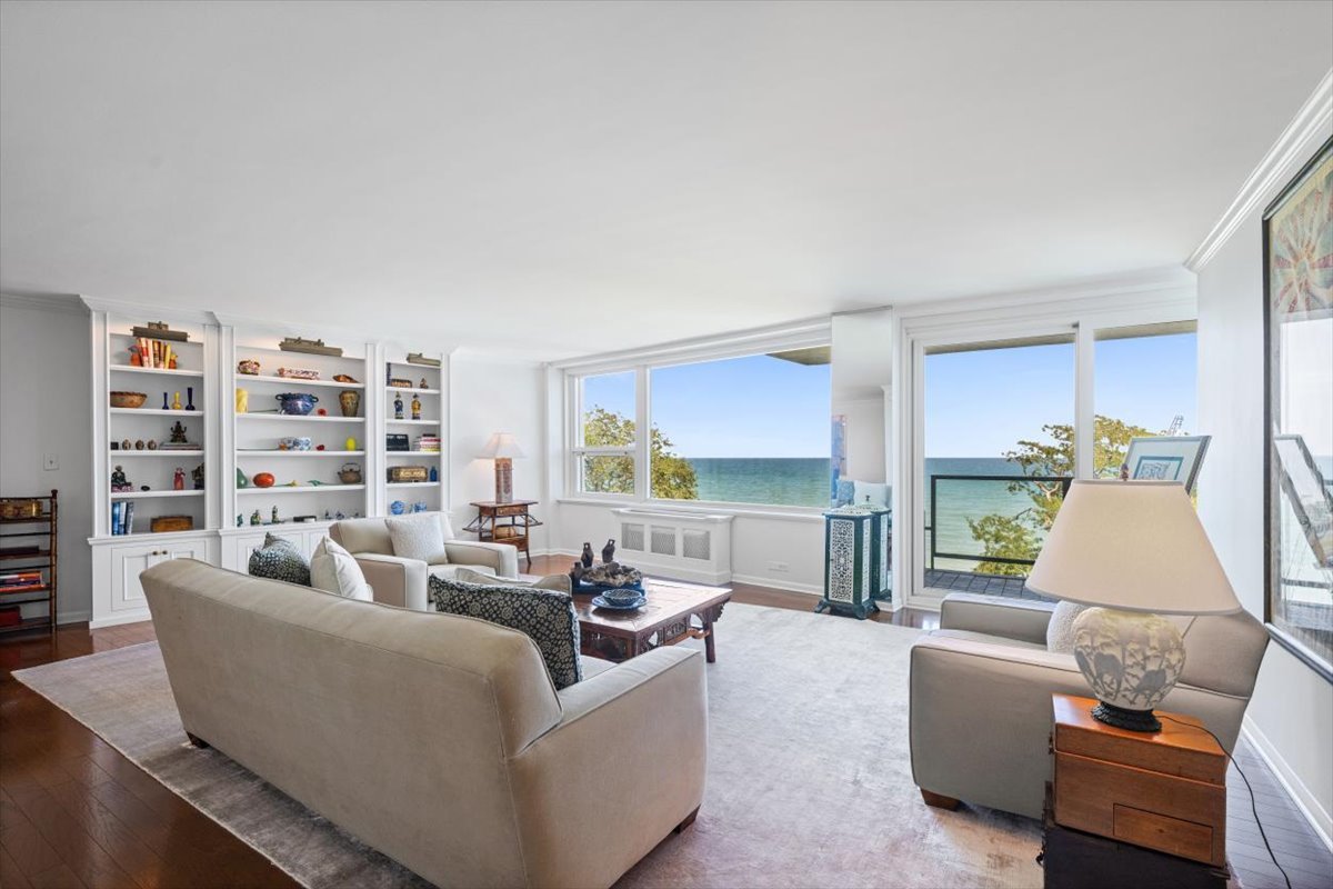 1630 Sheridan Road Unit: 5G