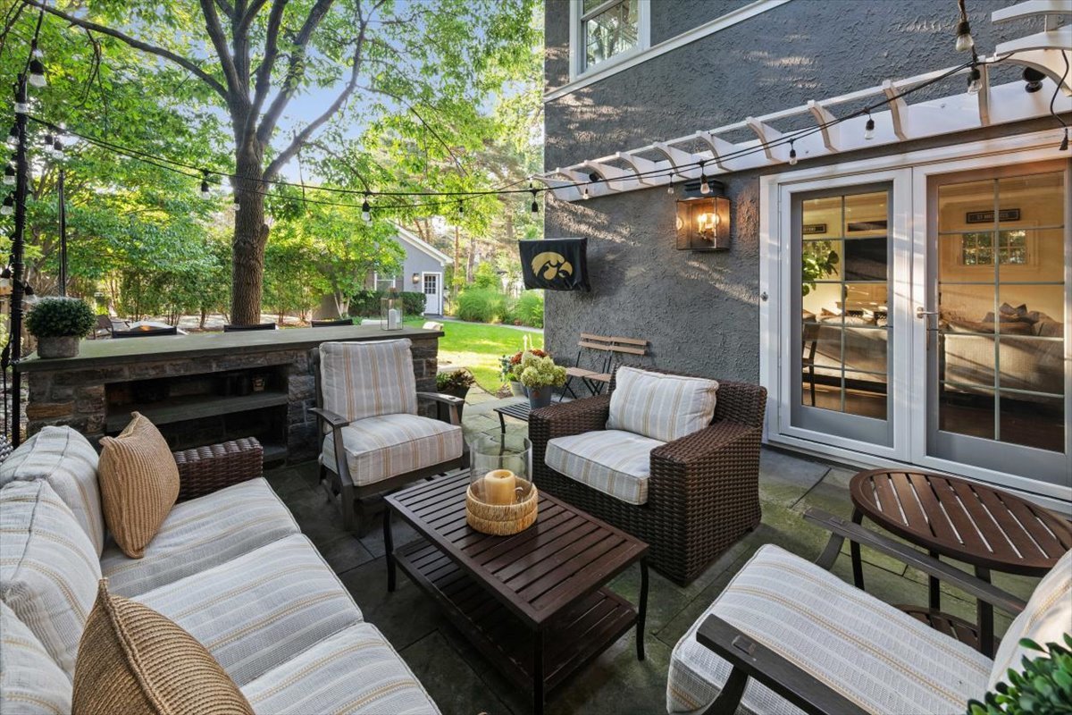 223 9th Street
