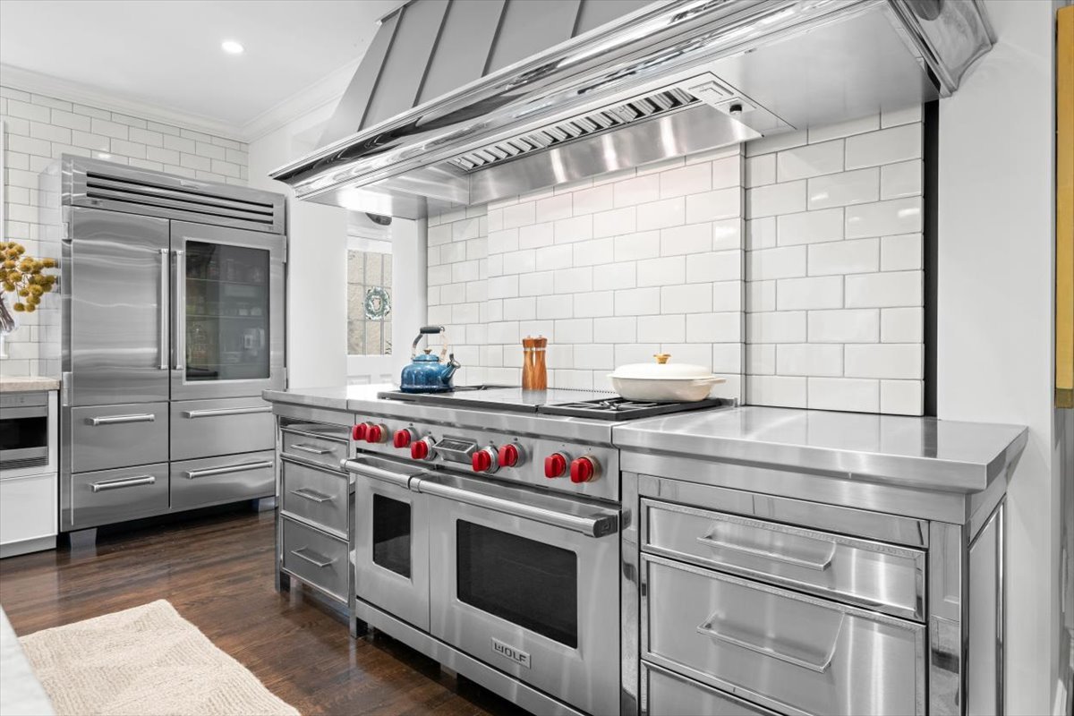 223 9th Street