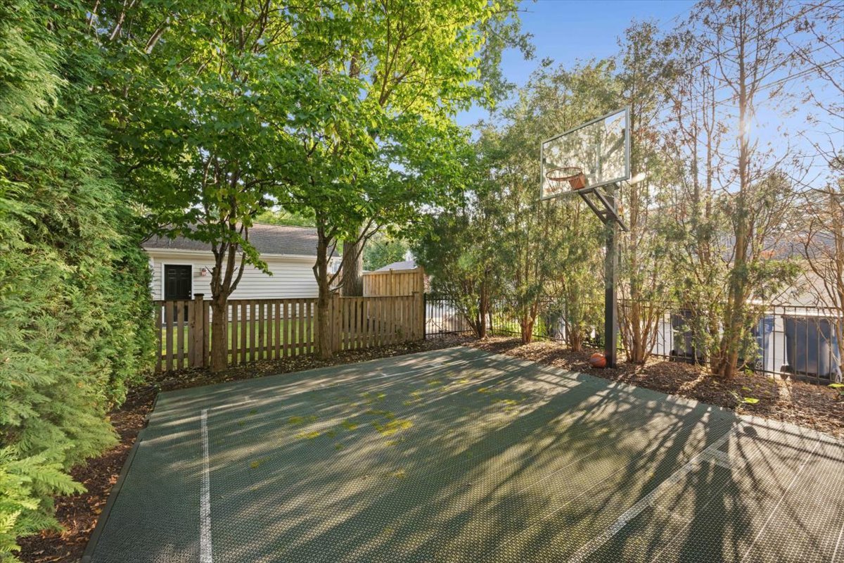 223 9th Street