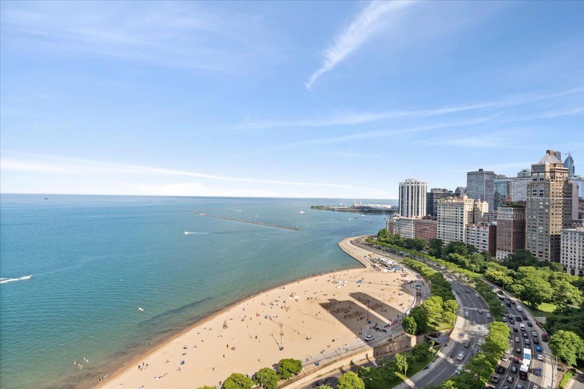 1150 N Lake Shore Drive Unit: 14K