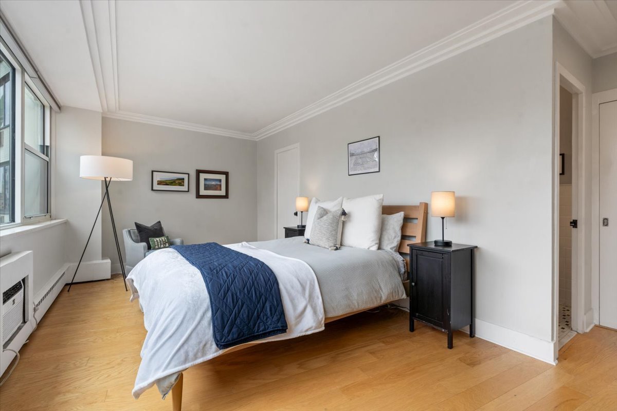 1150 N Lake Shore Drive Unit: 14K