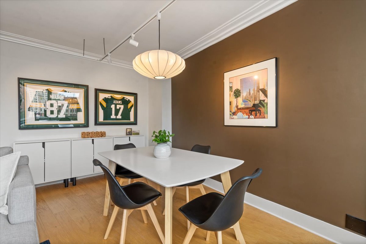 1150 N Lake Shore Drive Unit: 14K