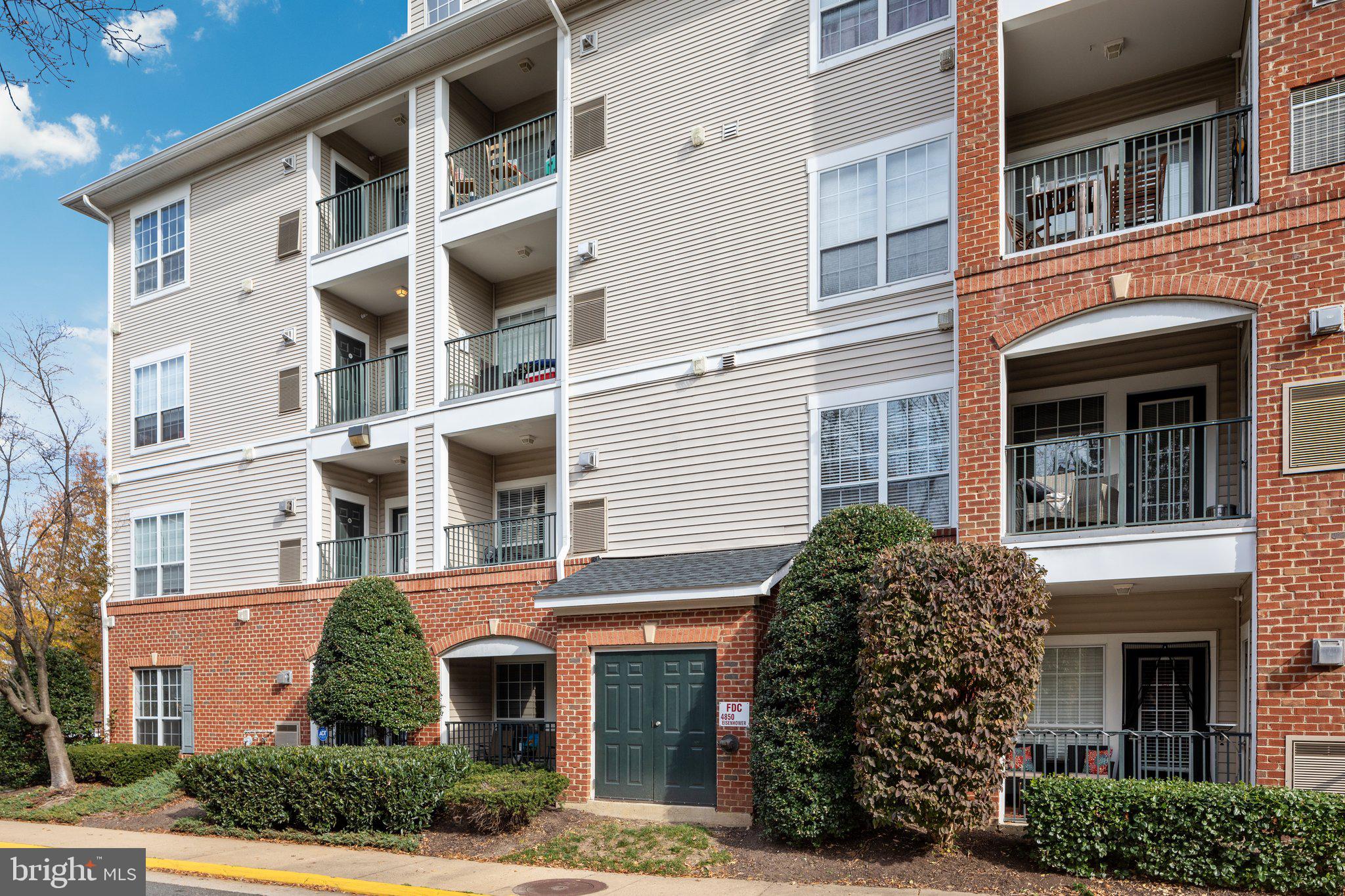 4850 Eisenhower Ave #221