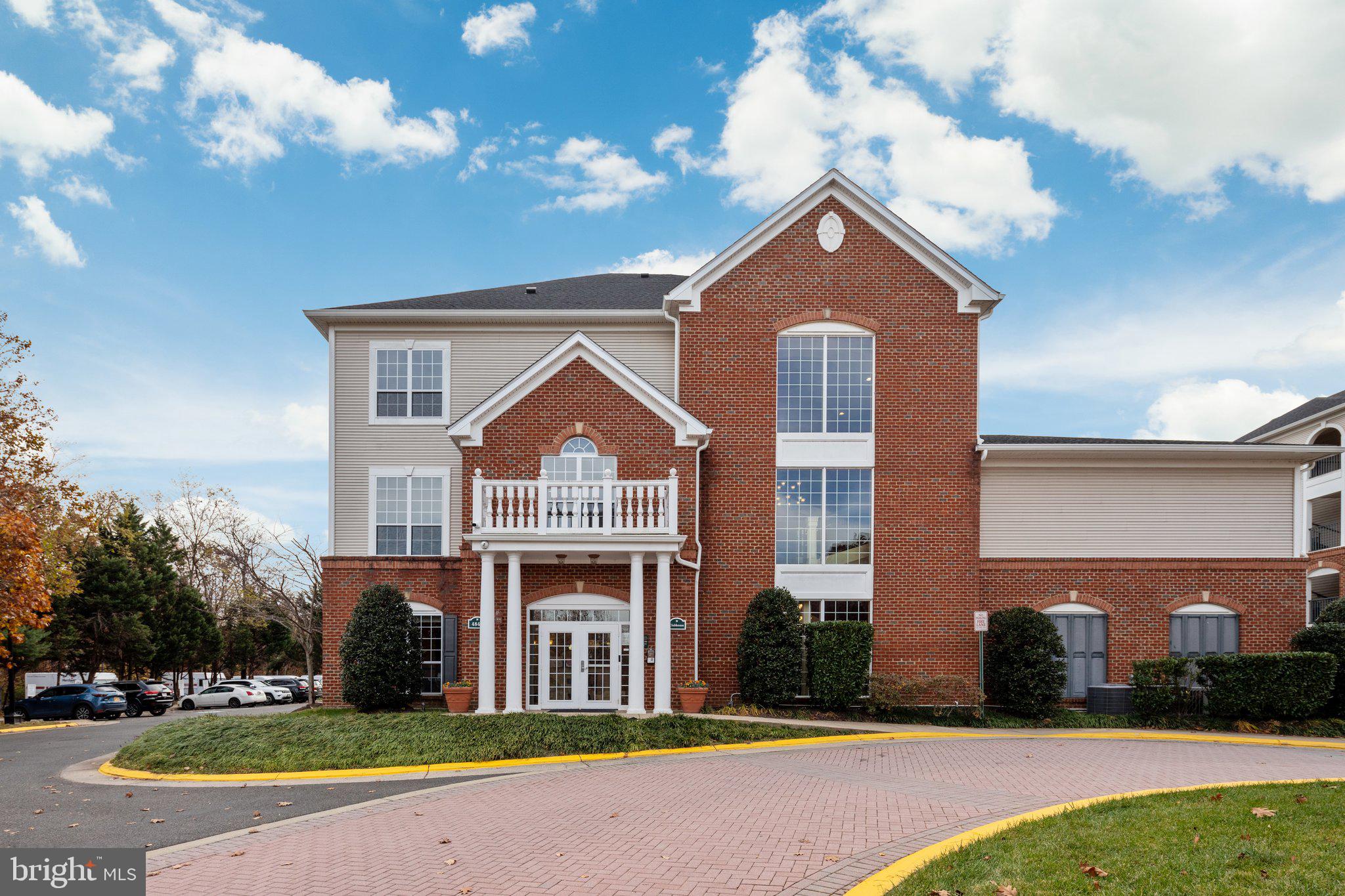 4850 Eisenhower Ave #221