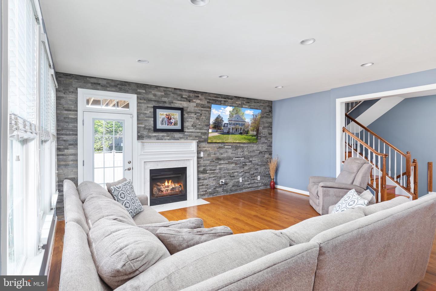 10707 Scott Dr