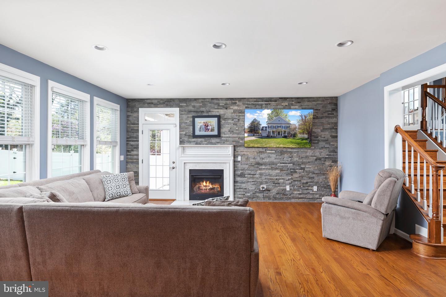 10707 Scott Dr
