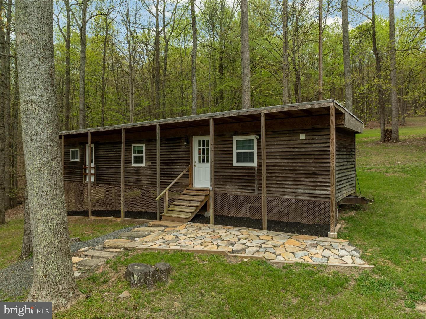 4518 Highpoint Ln