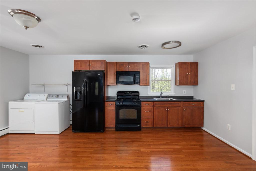 10059 CLARKES ROAD