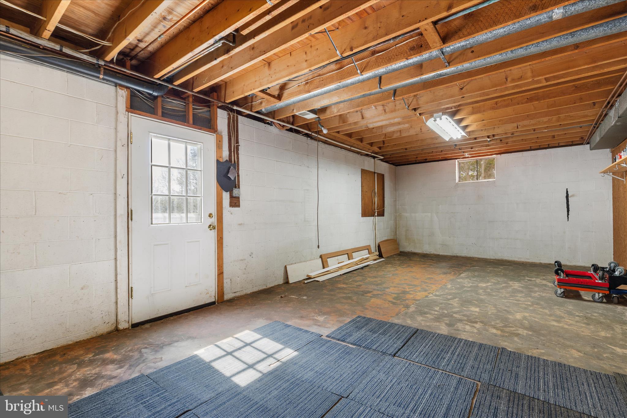 10059 CLARKES ROAD