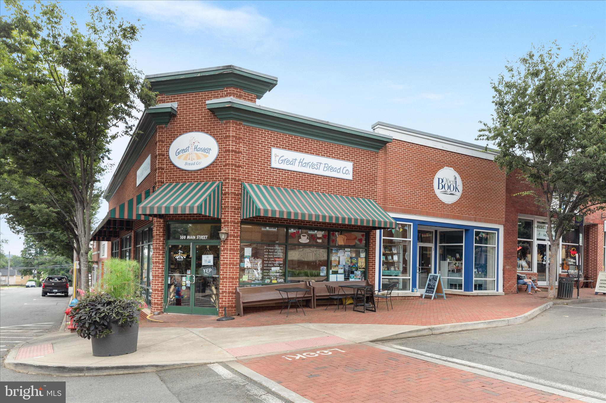 8189 SUMMERFIELD HILLS DRIVE