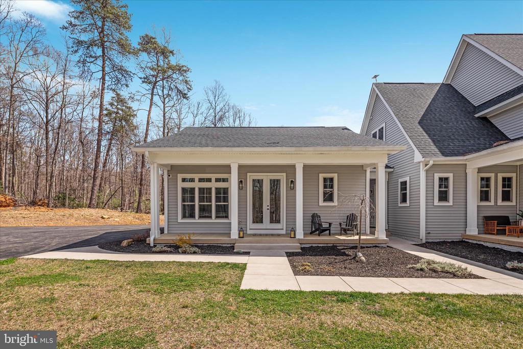 8189 SUMMERFIELD HILLS DRIVE