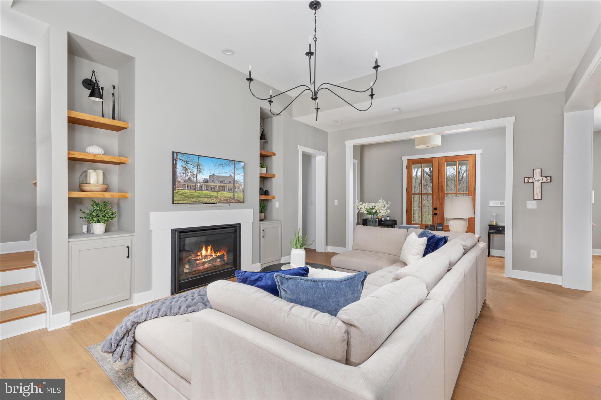 8189 SUMMERFIELD HILLS DRIVE