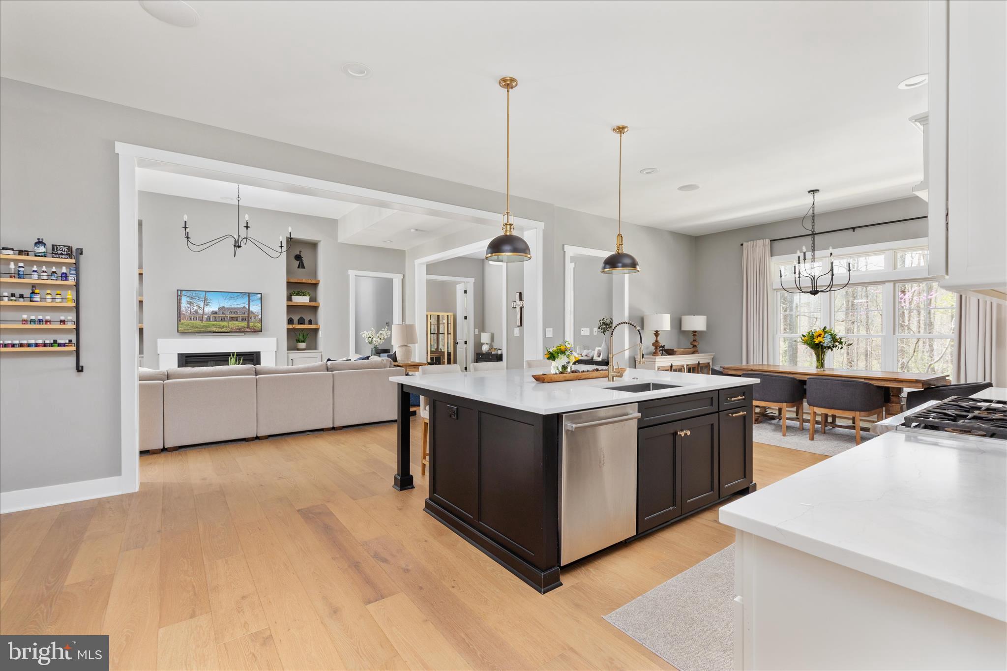 8189 SUMMERFIELD HILLS DRIVE