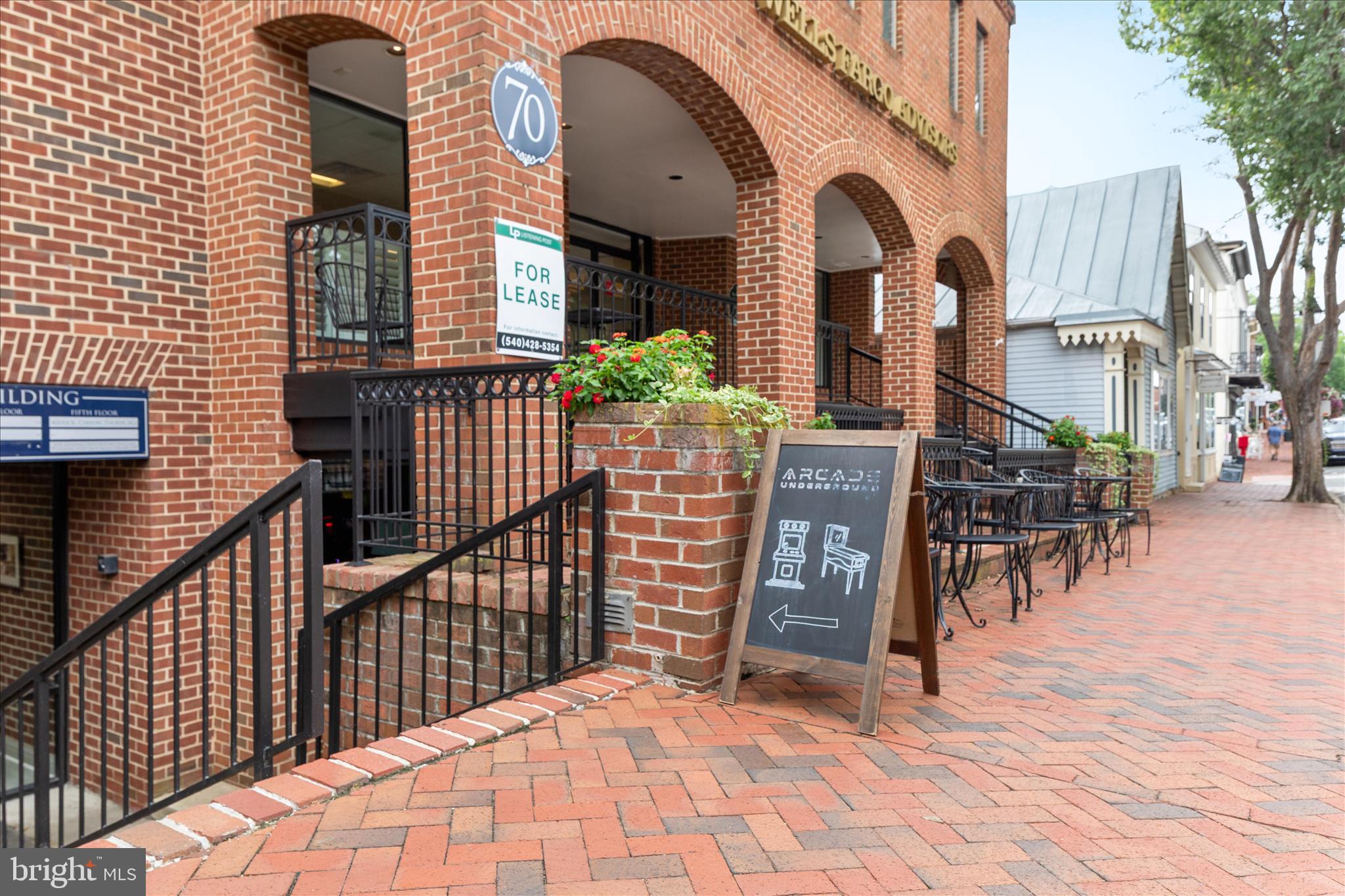 8189 SUMMERFIELD HILLS DRIVE