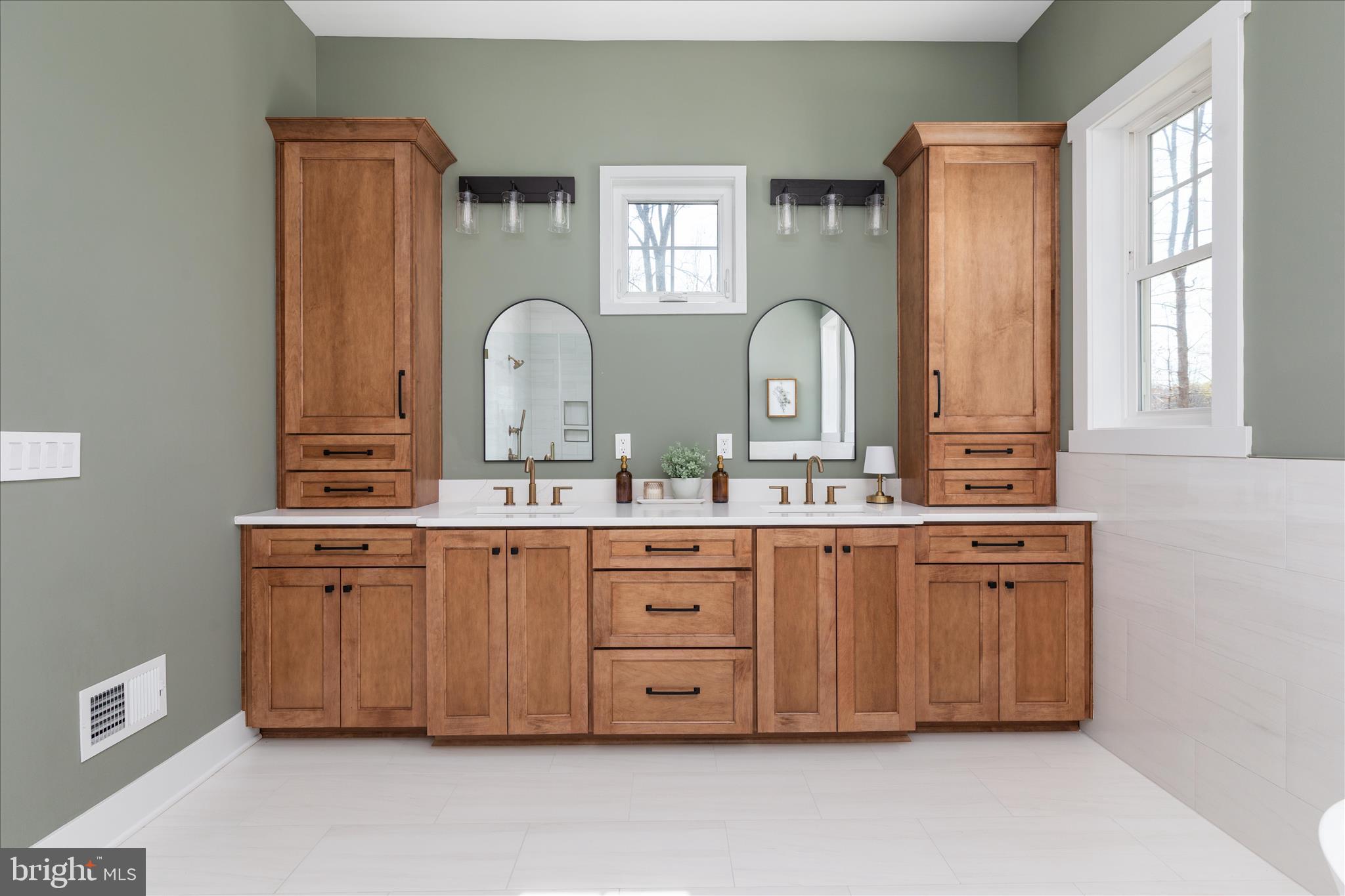 8189 SUMMERFIELD HILLS DRIVE