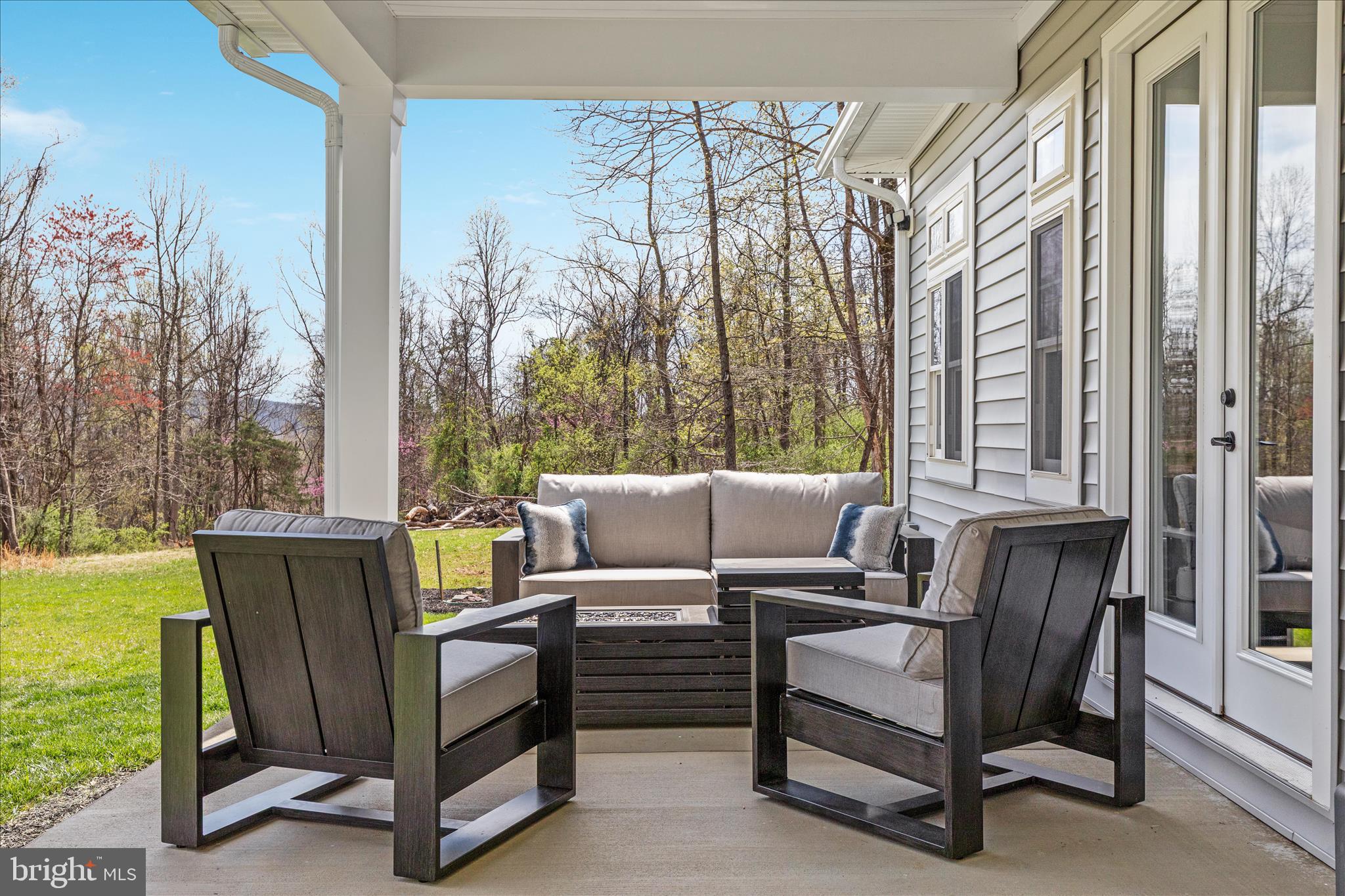 8189 SUMMERFIELD HILLS DRIVE