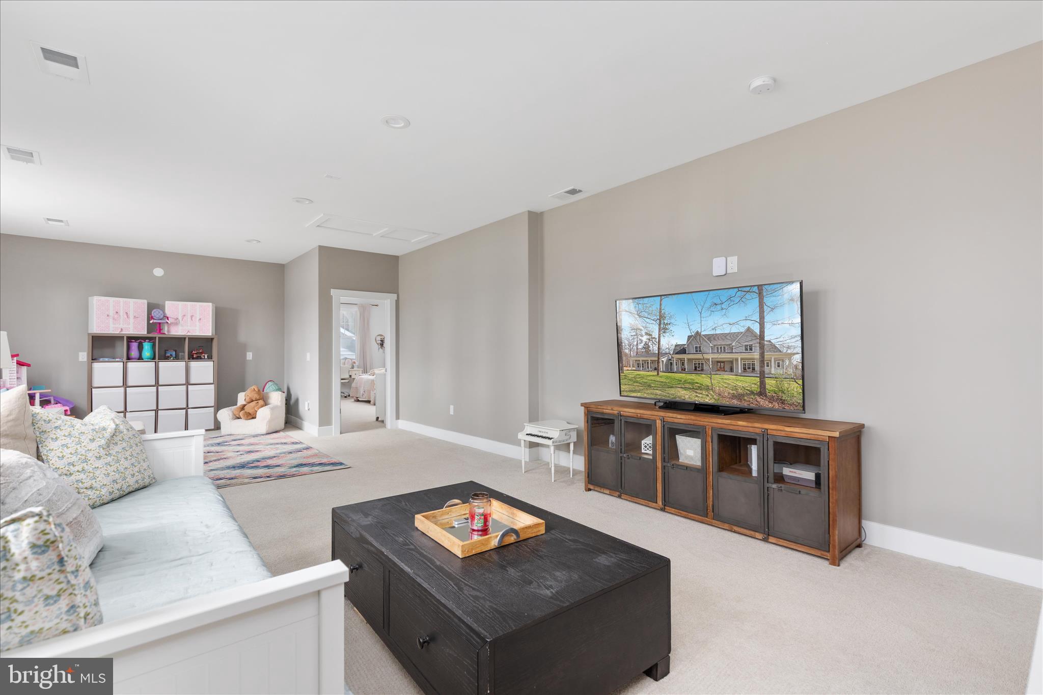 8189 SUMMERFIELD HILLS DRIVE