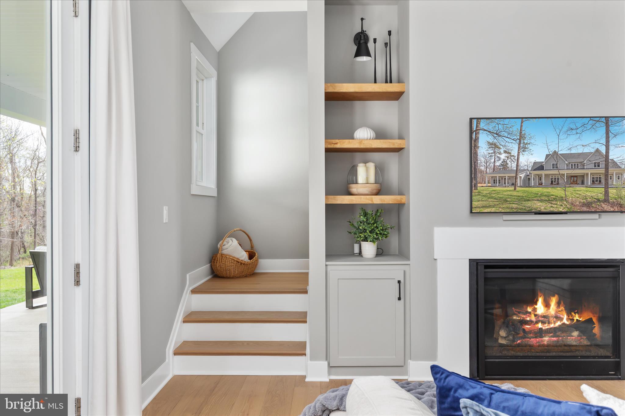 8189 SUMMERFIELD HILLS DRIVE