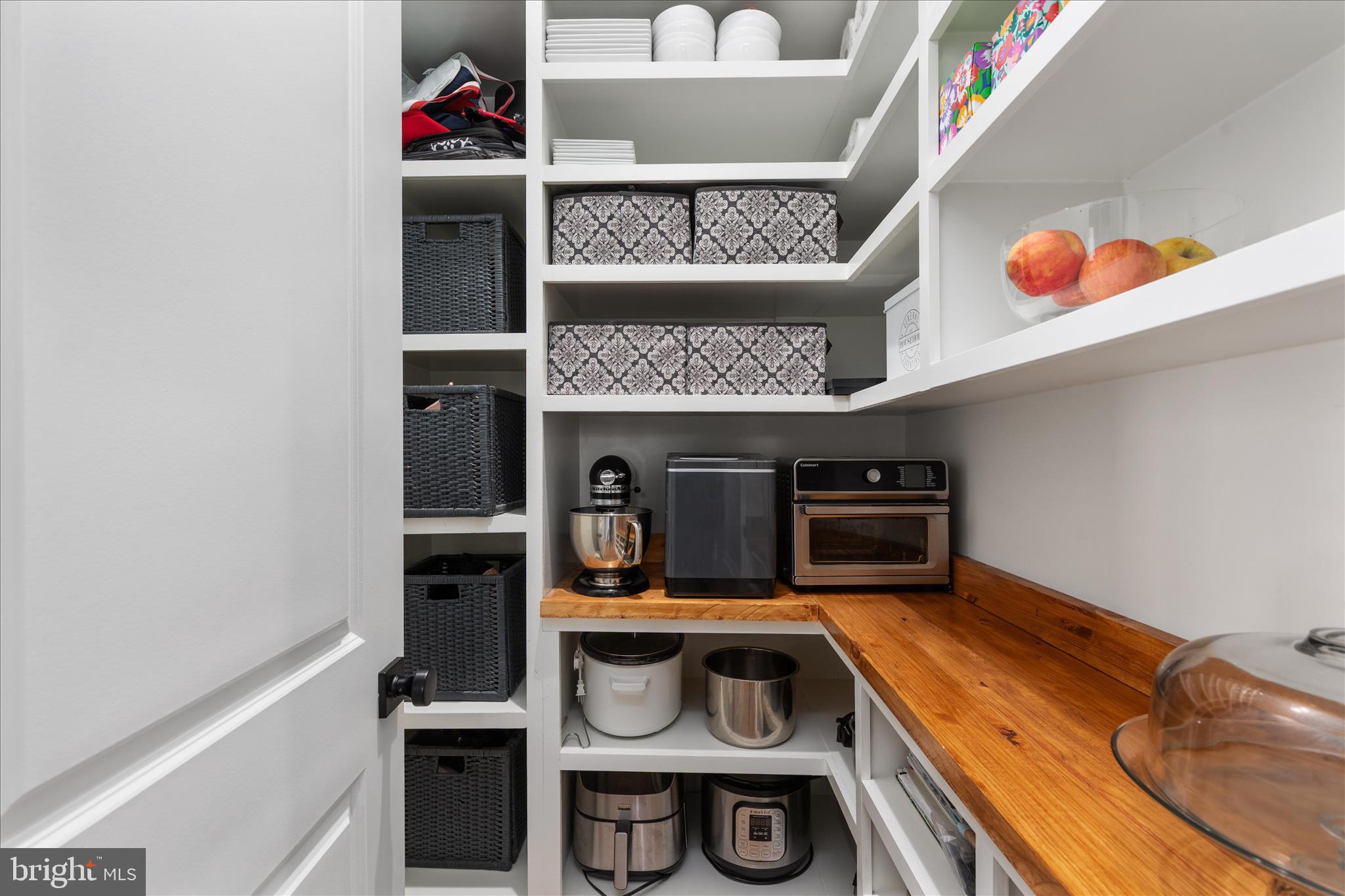 8189 SUMMERFIELD HILLS DRIVE