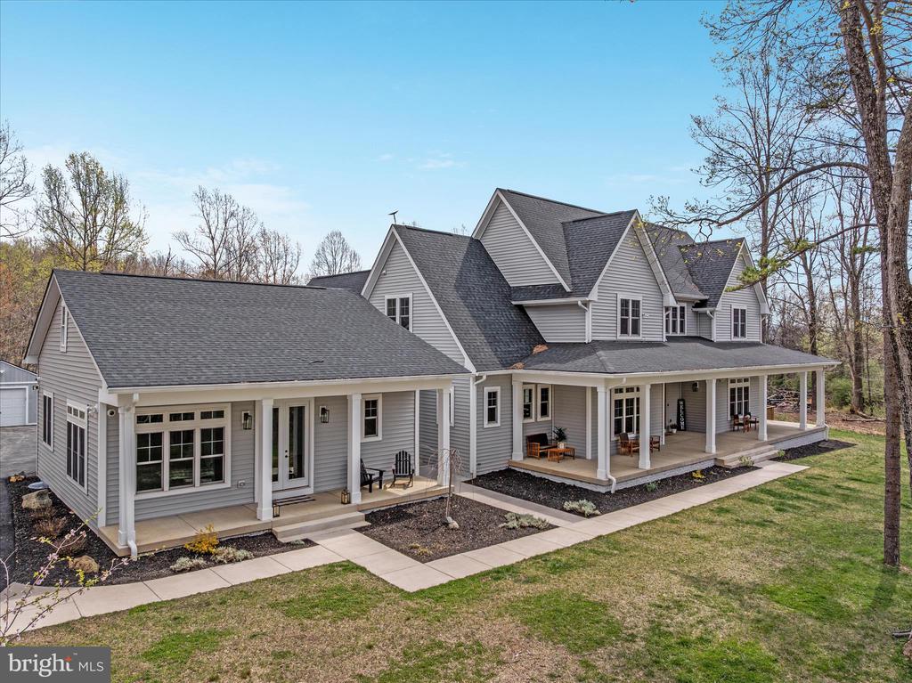 8189 SUMMERFIELD HILLS DRIVE