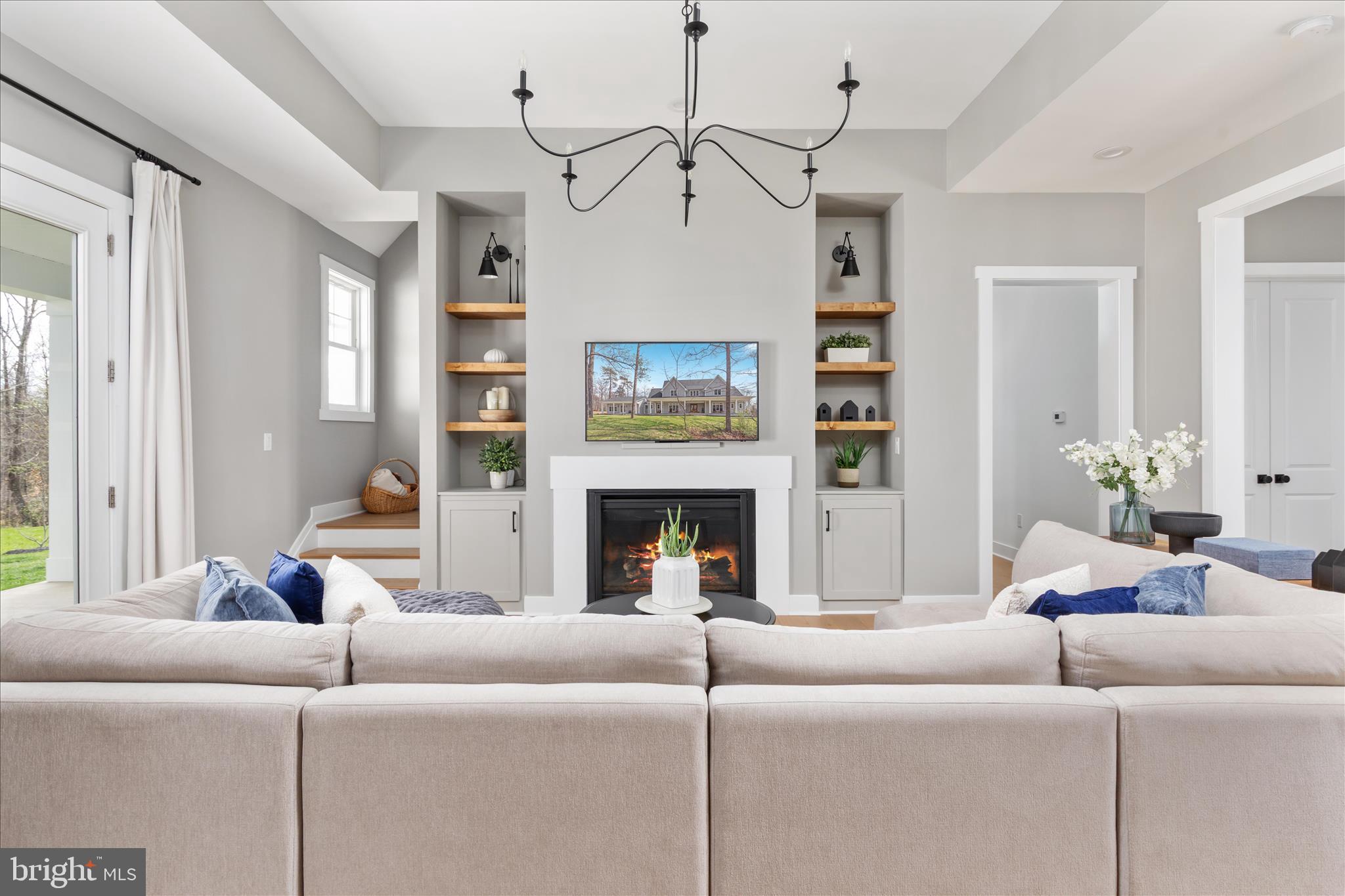 8189 SUMMERFIELD HILLS DRIVE