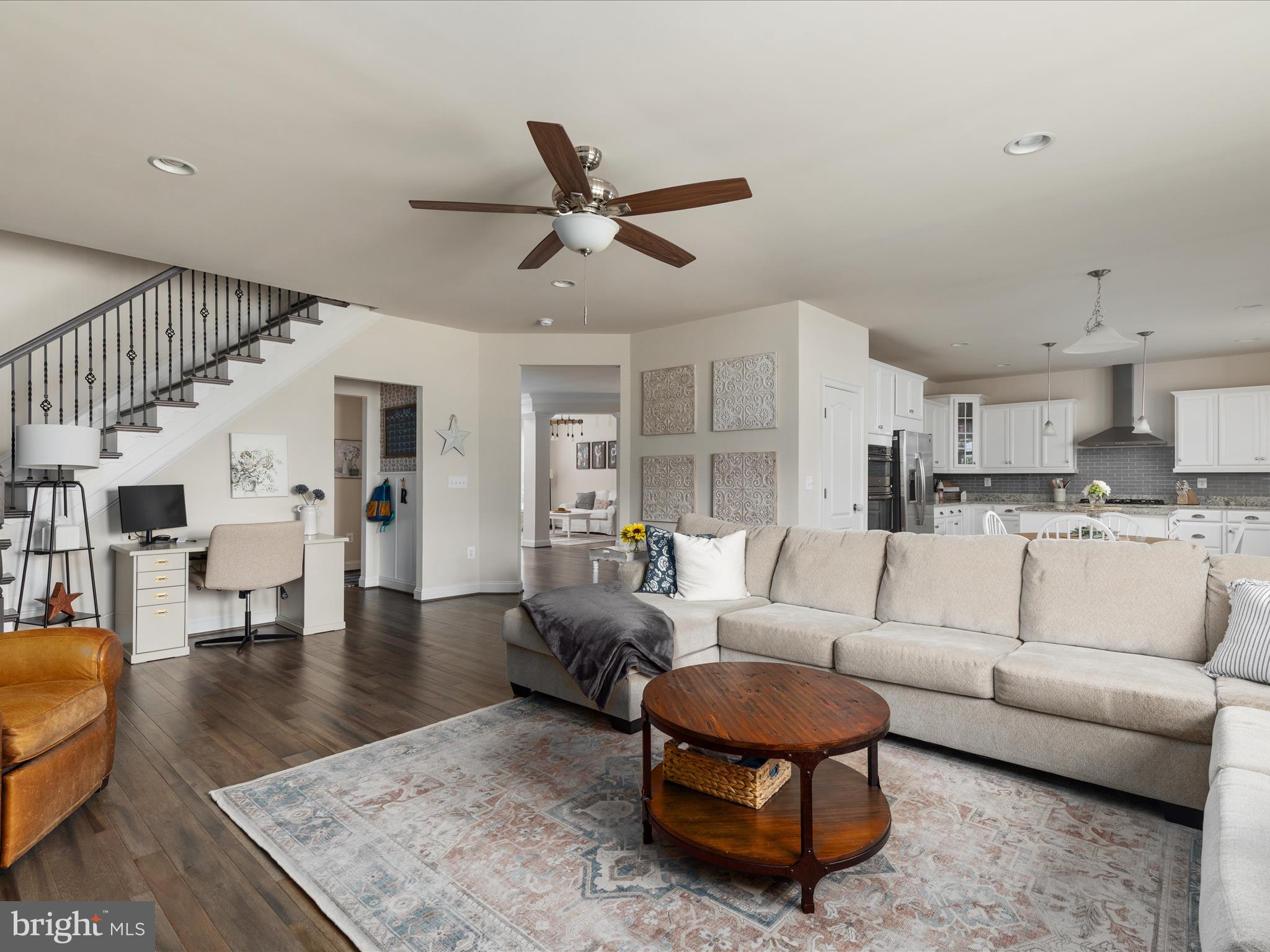 205 Parkland Dr