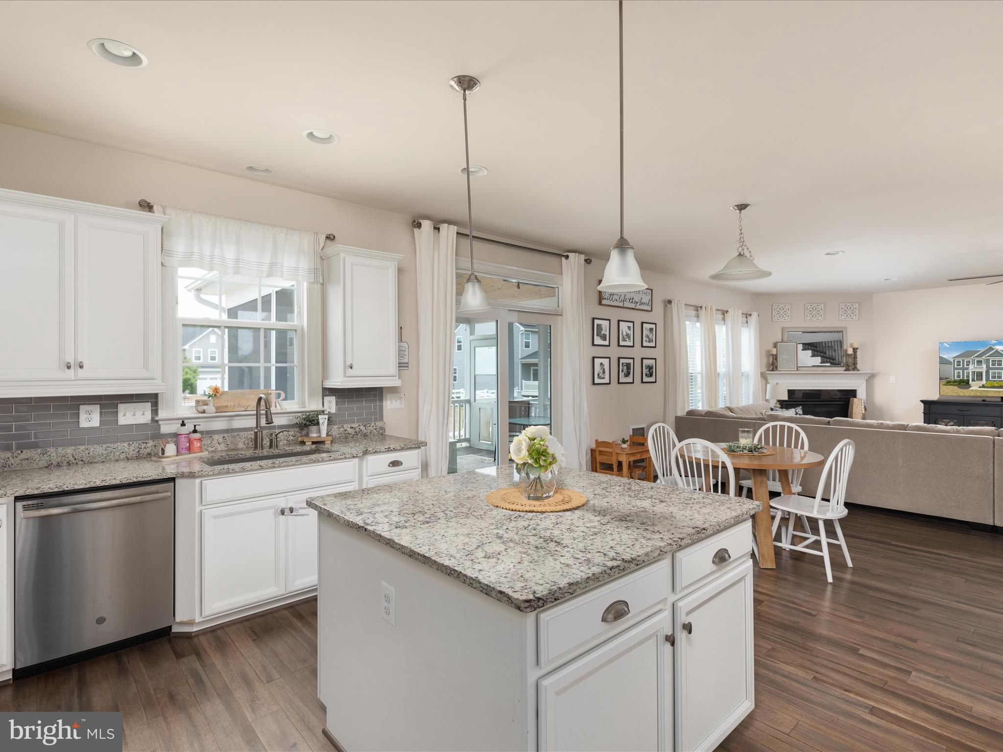 205 Parkland Dr
