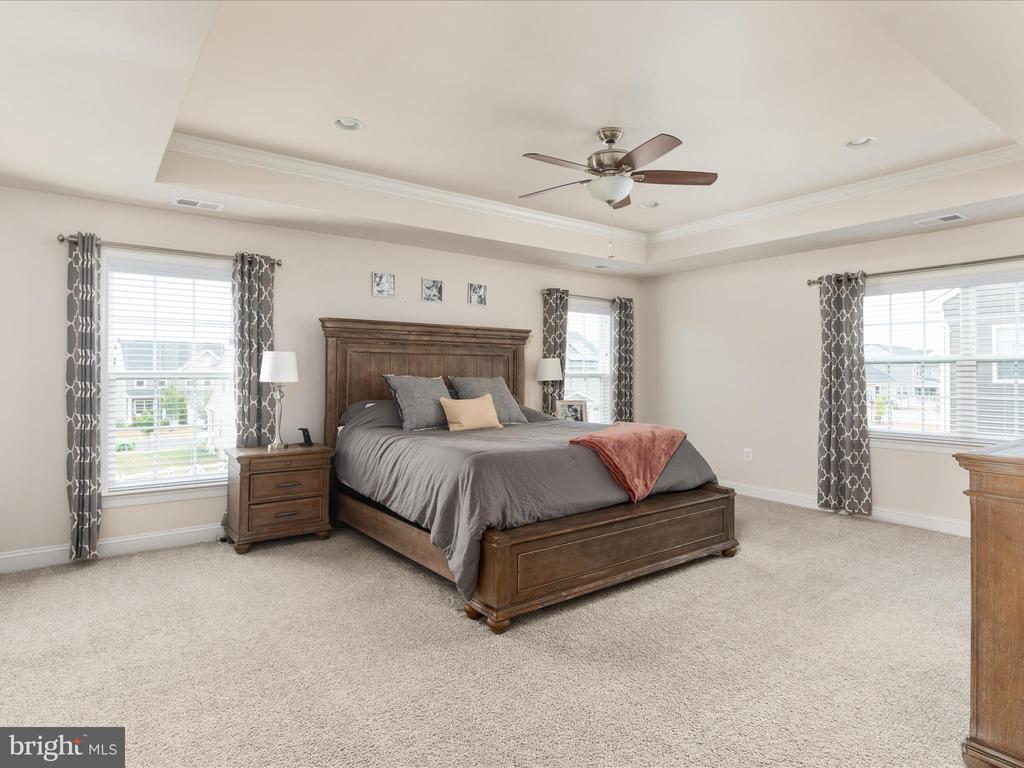 205 Parkland Dr