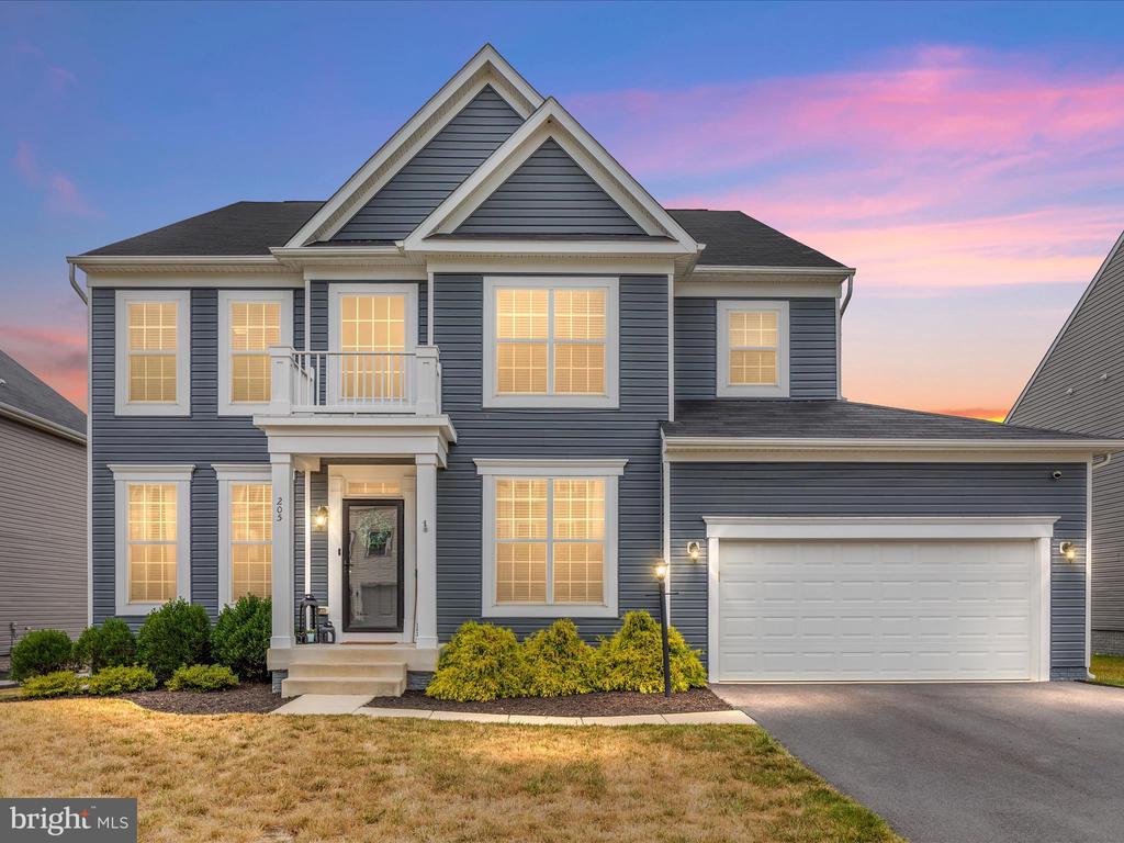205 Parkland Dr