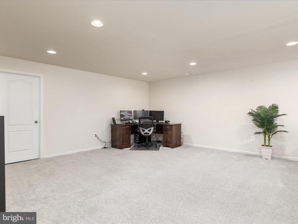 205 Parkland Dr