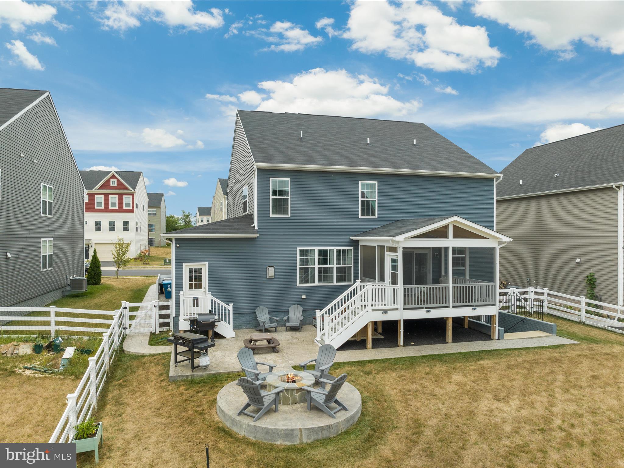 205 Parkland Dr