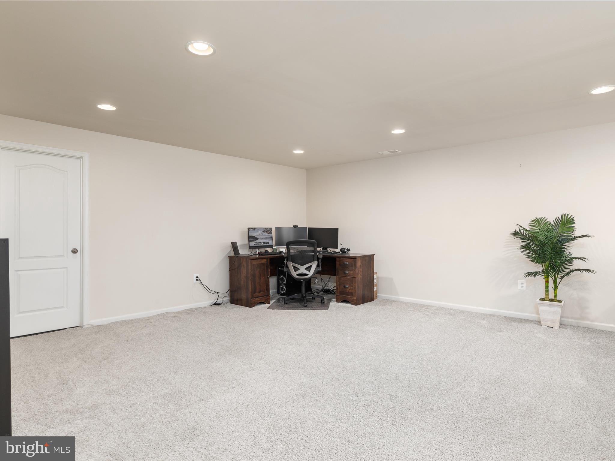 205 Parkland Dr