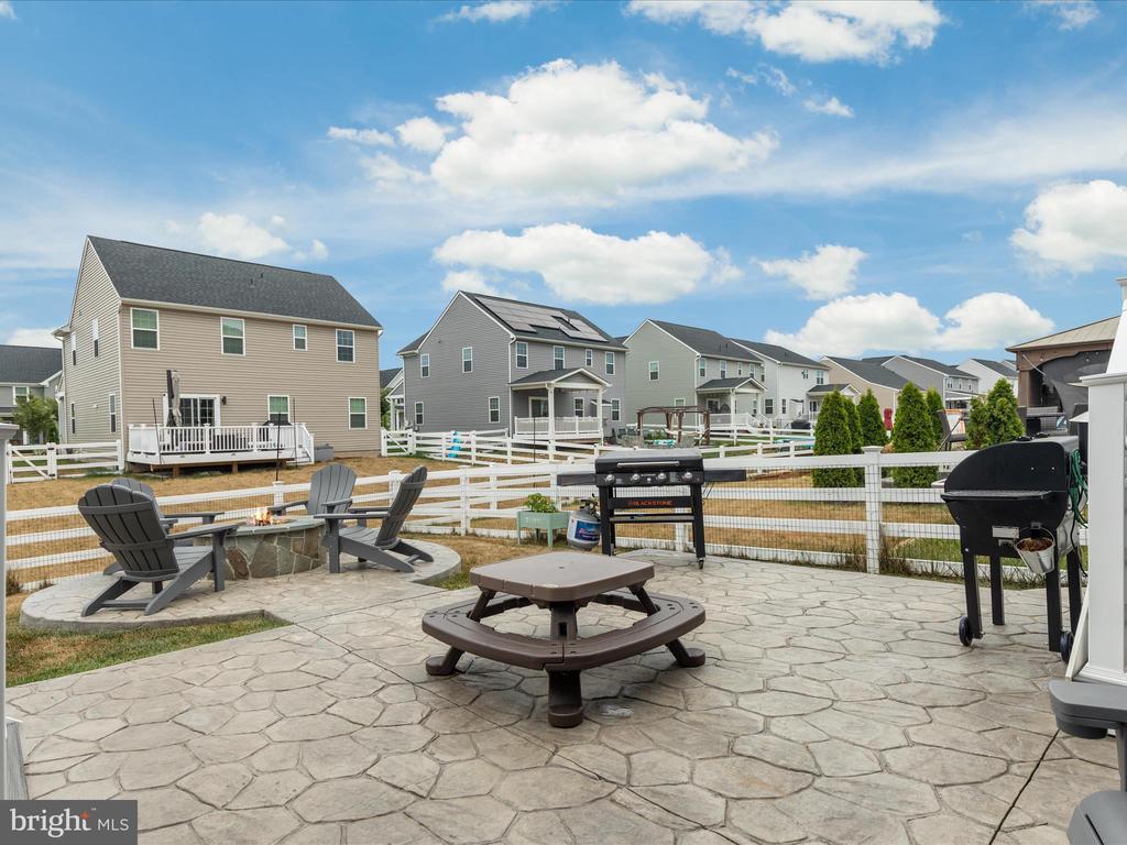 205 Parkland Dr