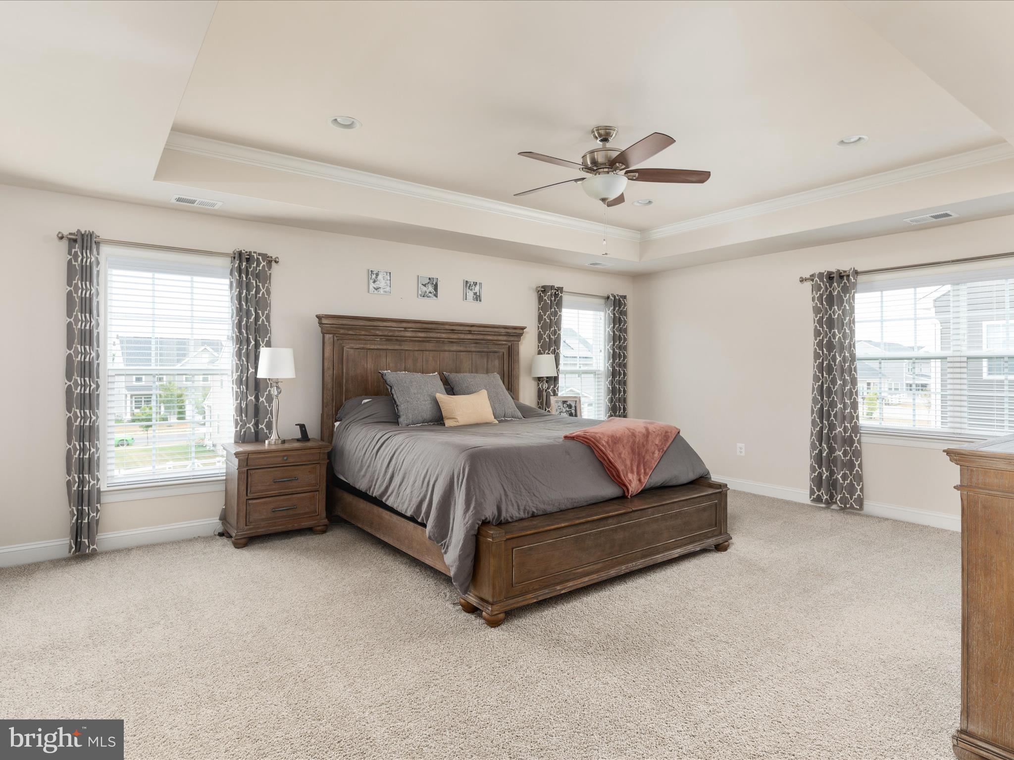 205 Parkland Dr