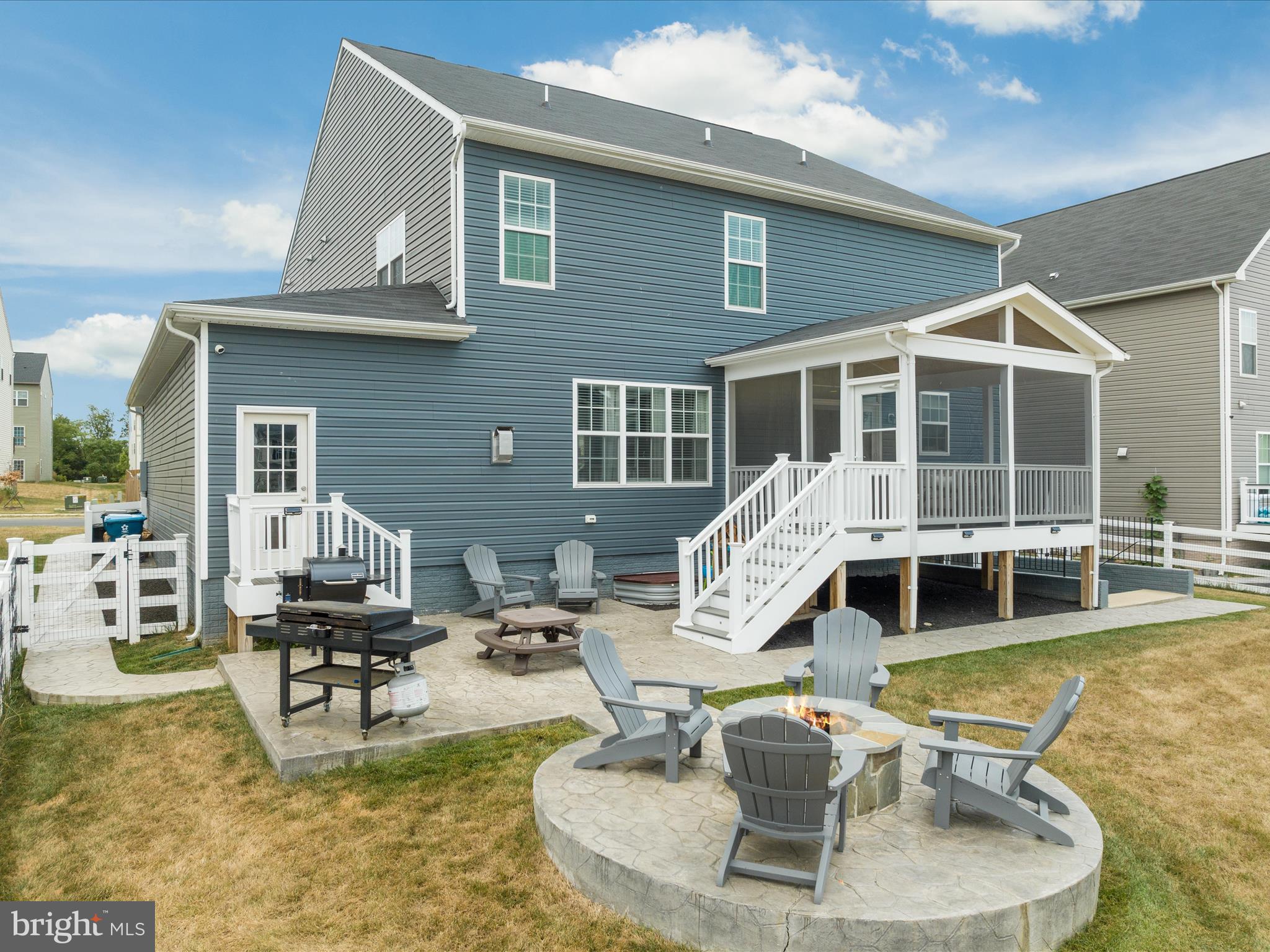 205 Parkland Dr