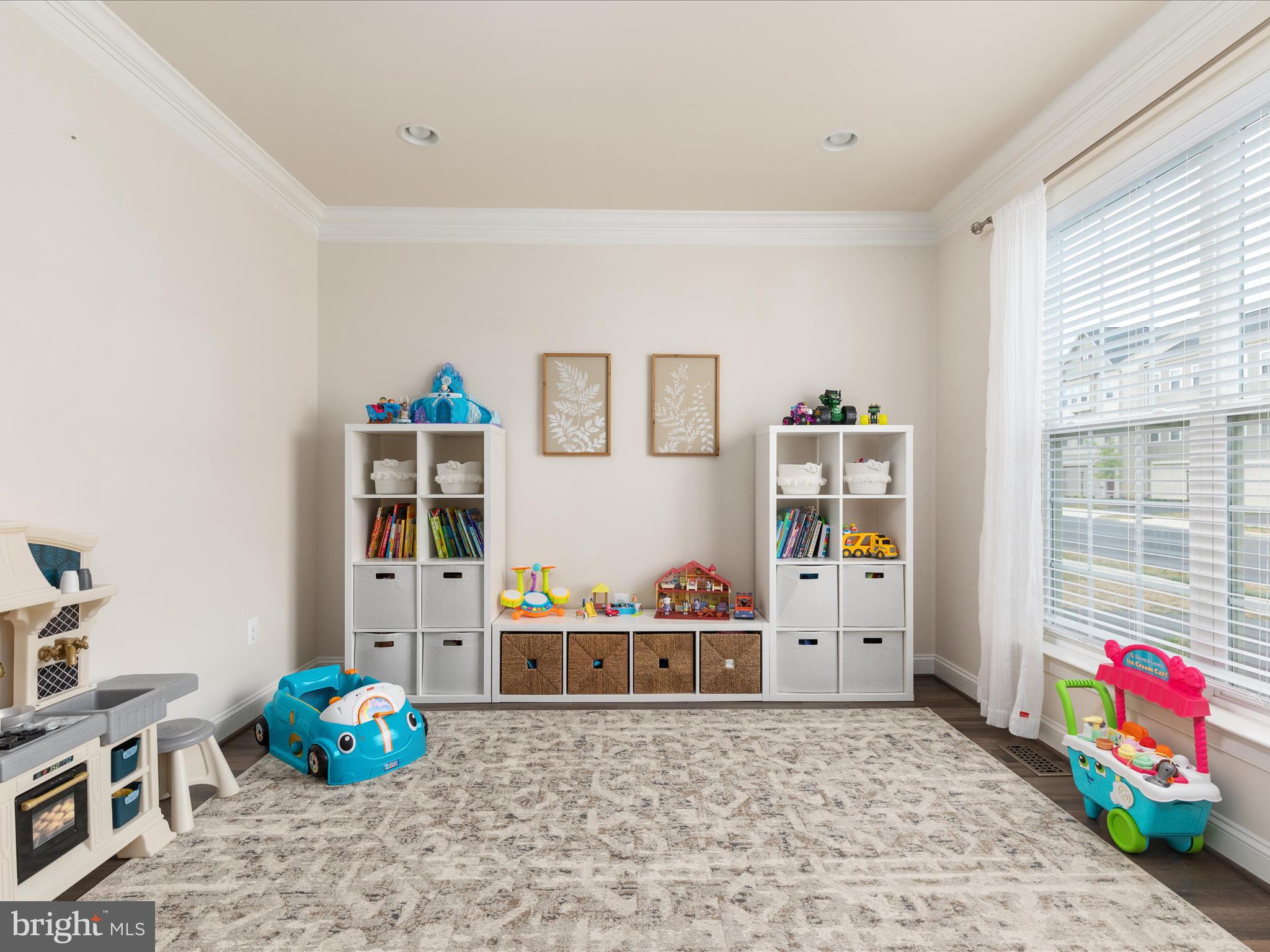 205 Parkland Dr