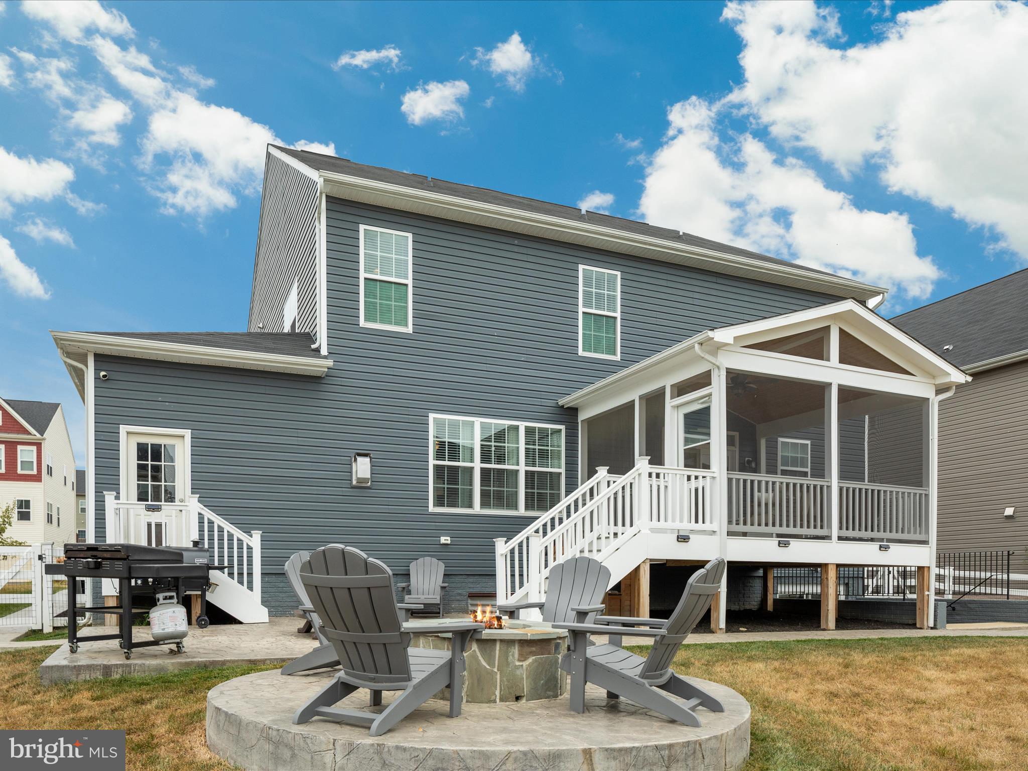 205 Parkland Dr