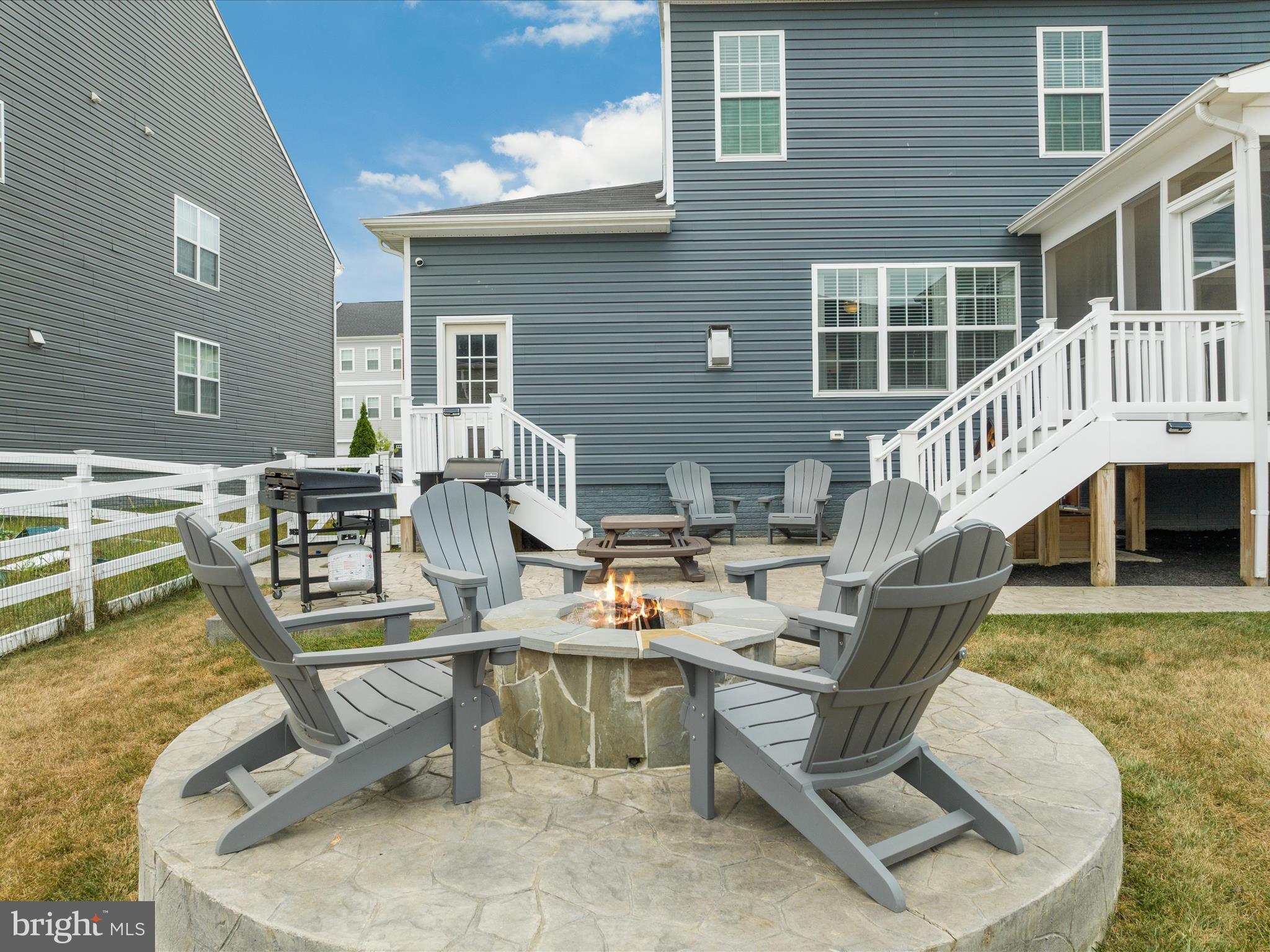 205 Parkland Dr